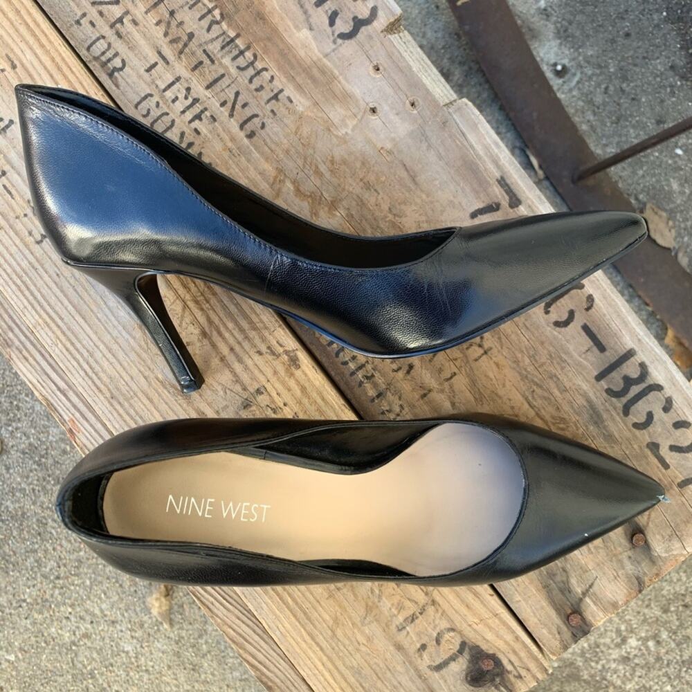 Nine West classic black pumps heels 7 1/2 M